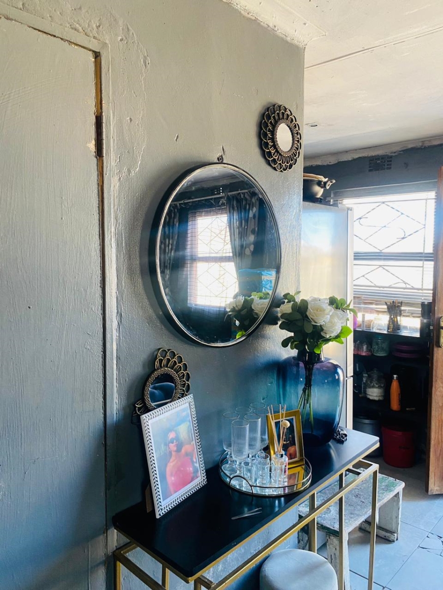 2 Bedroom Property for Sale in Mxolisi Phetani Western Cape